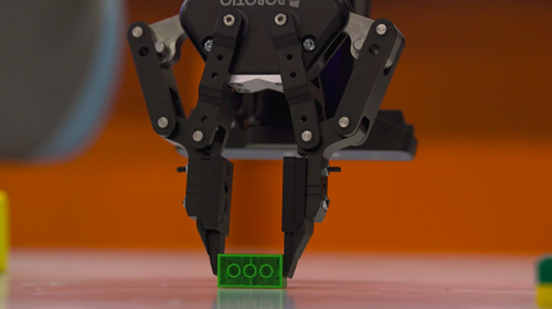 Autonomous LEGO-Building Robots Are Still Niche, but the Idea Keeps Getting More Interesting